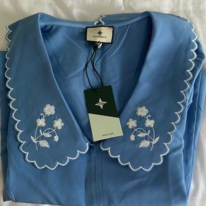 Cute cornflower blue top!
